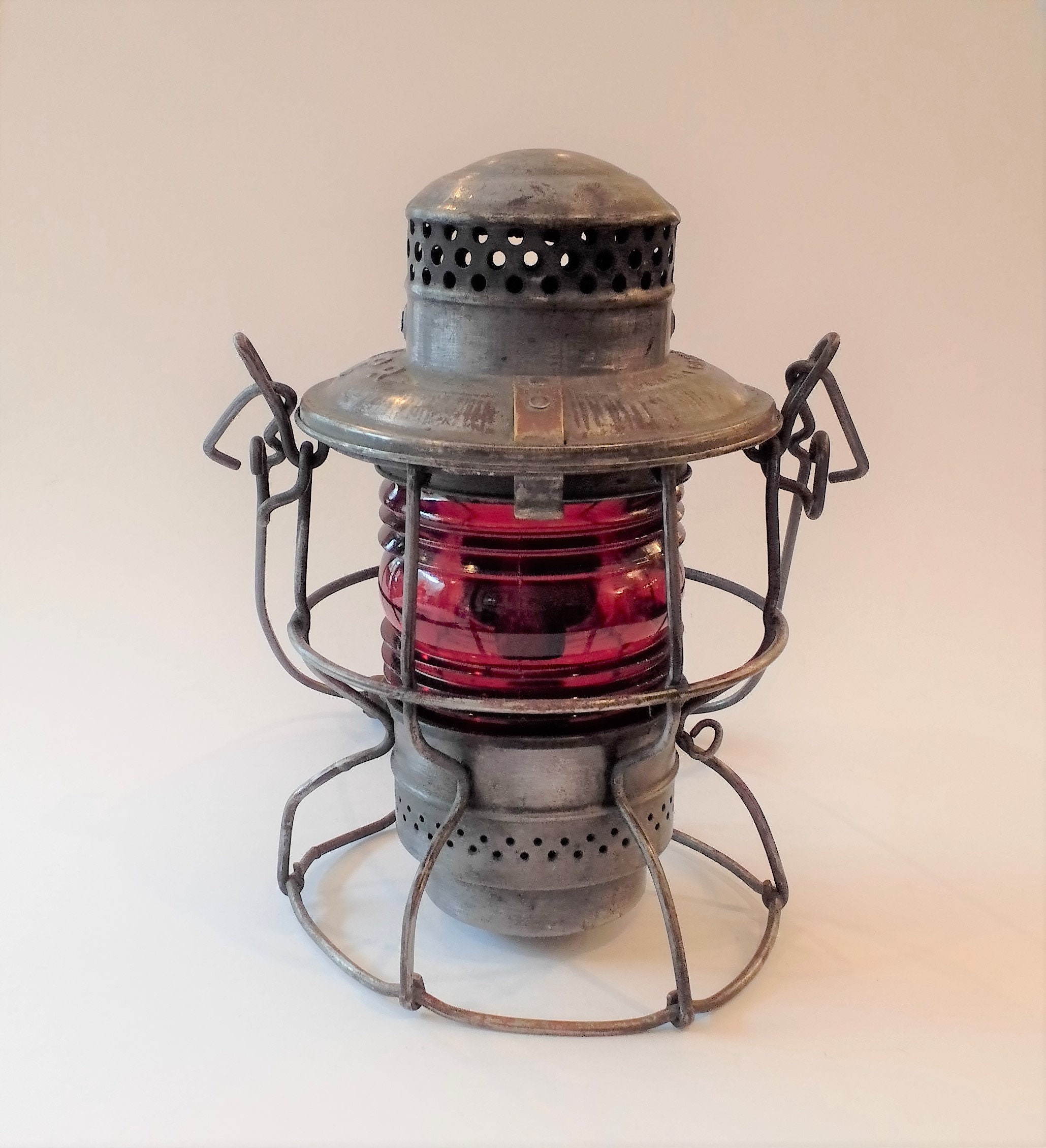 Caboose Lantern for sale Only 4 left at 60