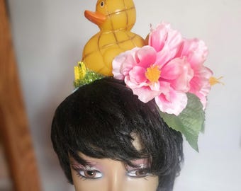Pineapple Princess Duck Lighted Tiki Crown