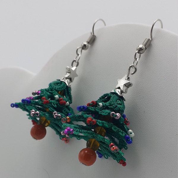 Christmas tree tatting earrings