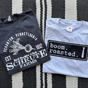 KLAAR OM Boom Roasted/Schrute Farms volwassen T-shirts en sweatshirts te verzenden