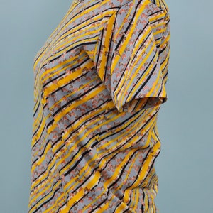 1970s Yellow & Gray Polyester Shirt, Vintage Geometric Design, Bohemian Hippie, Size Sm/Med zdjęcie 5
