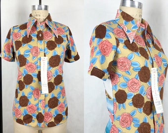 1970s Deadstock Roses Novelty Print Polyester Blouse, Vintage 70s Button Down, Vintage Psychedelic Print, Boho Hippie, Size Sm/Med