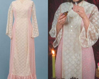 Vintage 1970s Prairie Lace & Floral Maxi Dress by Wiggle Worm, Vintage Floral Eyelet Lace, Boho Hippie, 70s Cottage Chic, Size Small/Medium