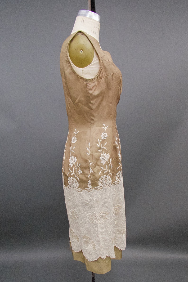 Vintage 1950er Jahre Edith Flagg Kleid, 50er Jahre Cocktailkleid, Vintage Mid Century Cocktail, 50er Jahre Formell, Größe Medium, Taille 78 cm, wird wie besehen verkauft Bild 6
