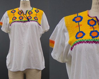 Vintage 1970s Embroidered Yellow Tunic Top, 70s Huipil, Vintage Bohemian Tunic, 70s 1970s, Boho Hippie, Size M/L