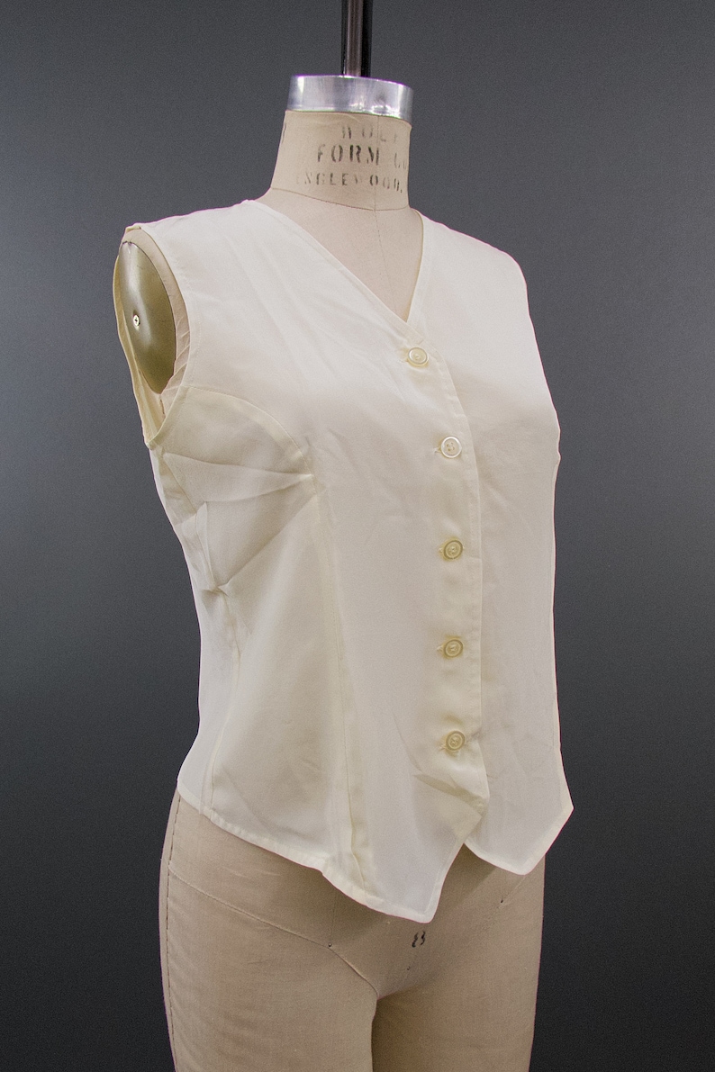 Vintage 1990s Savannah Ivory Silk Vest Top, Vintage Silk Blouse, 90s Everyday Blouse, Vintage Minimalism, Size Small image 3