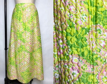 1960s Quilted Psychedelic Floral Print, Vintage 60s Adelaar's Aristocrat, 1970s Flower Power Hippie, Boho, Size Small