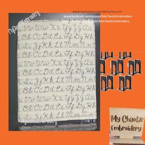 Könnte beinhalten: Eine Nahaufnahme eines handgeschriebenen Alphabet-Diagramms auf liniertem Papier. Die Buchstaben sind in Schreibschrift geschrieben. Das Diagramm ist von einem leuchtend orangenen Hintergrund umgeben. Der Text "My Chaotic Embroidery" ist in der unteren rechten Ecke des Bildes sichtbar.