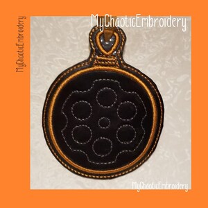 Second 2nd Amendment Revolver Cylinder Ornament Designs Military - Digital file machine embroidery sketch design