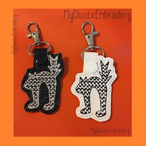Halloween Scared Scaredy Cat Keyfob Checkered Designs - Digital file machine embroidery sketch design