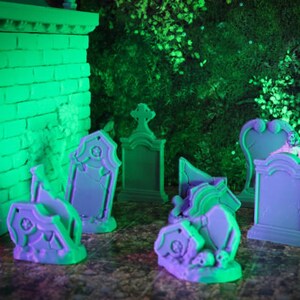 dnd Grave Markers Tombstones Cemetery Headstones Burial Grounds Tabletop Scatter Terrain RPG Pathfinder D&D Dungeons and Dragons