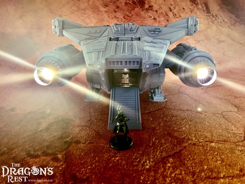 Dnd Standard Dragon Crest Star Cruiser Space Craft Ship Cargo Dragon's ...