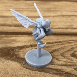 dnd  Giant Hook Wasp  - 28mm Tabletop Terrain Miniature RPG  D&D Dungeons and Dragons RPG Terrain  Terrain