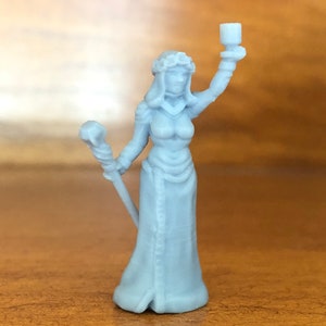 Female Prophetess 28mm Miniature Resin Wargaming Terrain Dungeons and Dragons | D&D Terrain |  | dnd Terrain