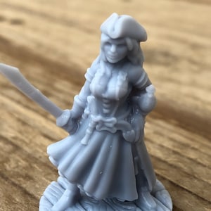dnd Female Pirate Sea Captain 28mm Resin Miniature Sailor Crewman Shipmate | RPG Wargaming Terrain | Dungeons and Dragons |  Pathfinder