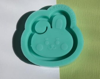 KPOP Shaker Silicone Mold - 2.3 x 2.3 in Epoxy DIY Resin