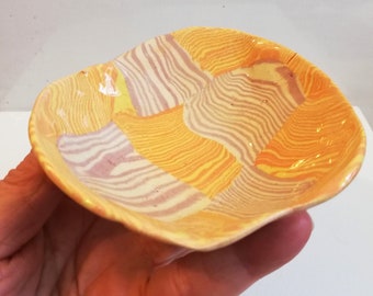 Keramische Trinket/Ring schotel. Lappendeken Gekleurde klei. Nerikomi-techniek: handgemaakt