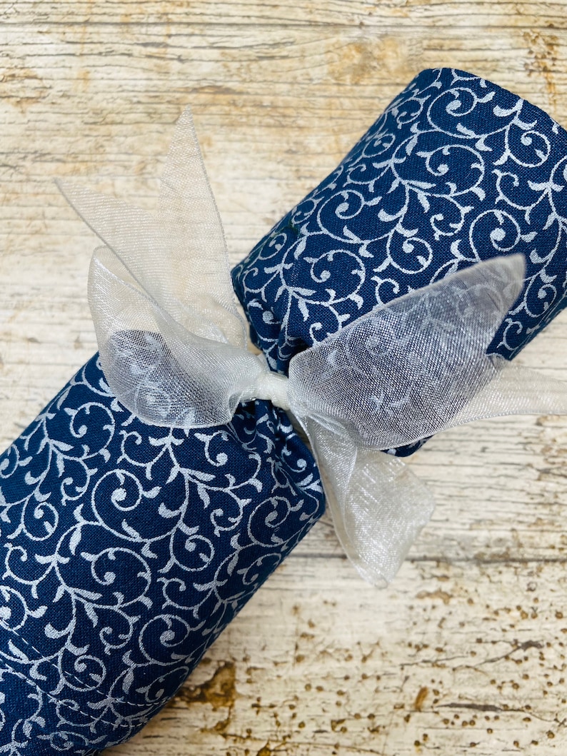 Deluxe Reusable Christmas Crackers, Reusable, Pullable, Eco friendly Christmas, Christmas table, Zero waste, refillable Silver Swirls navy