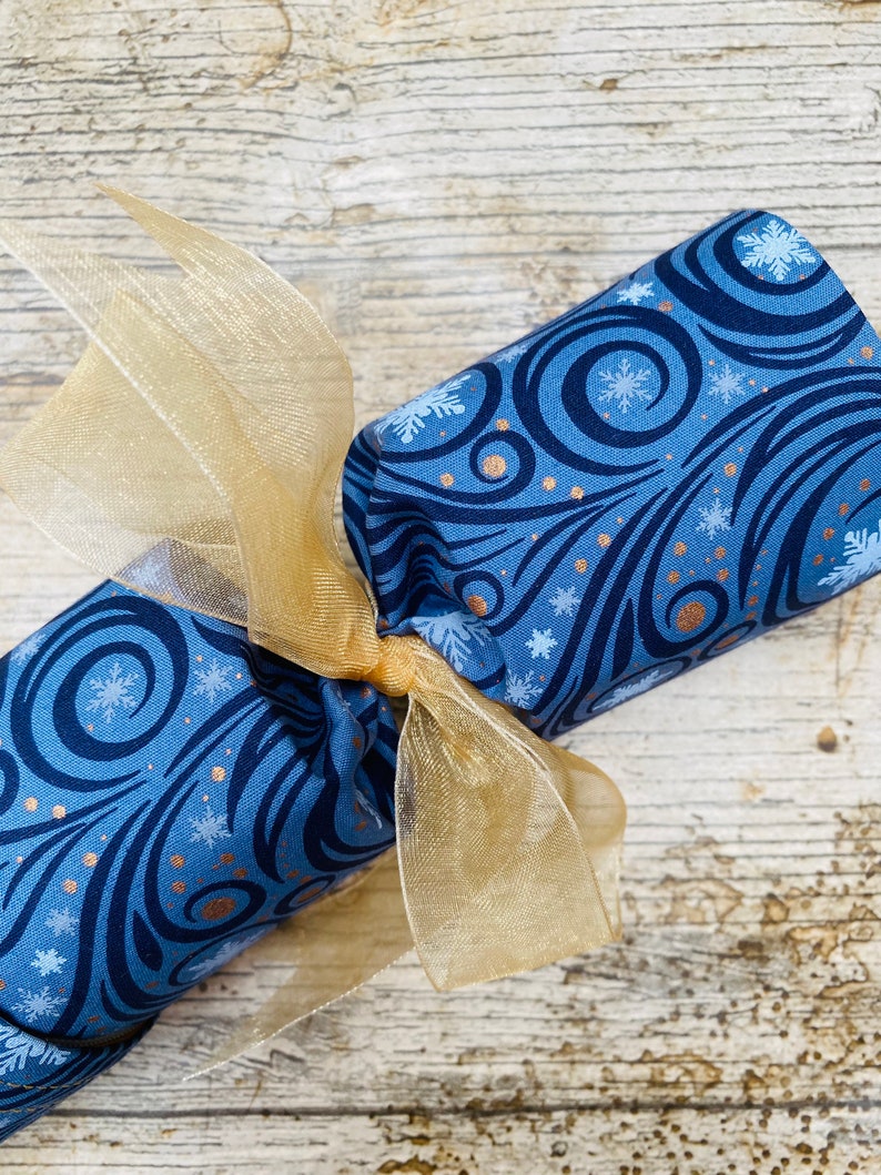 Deluxe Reusable Christmas Crackers, Reusable, Pullable, Eco friendly Christmas, Christmas table, Zero waste, refillable Blue Swirls