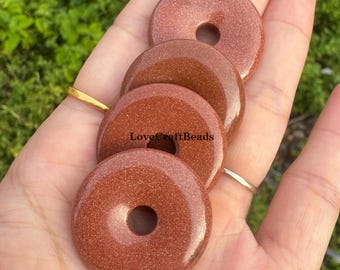 Contas de pingente de rosquinha com pedra preciosa de arenito Goldstone de 30 mm para fabricação de joias 1 peça / 5 peças / 10 cps