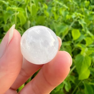 10pcs of 20mm Natural White quartz sphere, Chakra Round sphere, gemstone sphere, No hole sphere, Crystal Undrilled ball