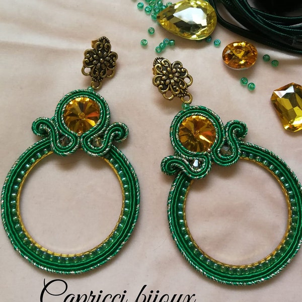 Orecchini a cerchio soutache