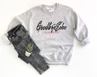 Download Free Sweatshirt Mockup -Gildan - Heavy Blend Crewneck Sweatshirt - 18000 mockup - Ash - flat lay - photography PSD Template