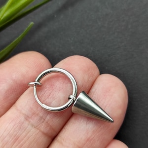Stalen kegel hanger spike clip-on cone clip-on goth cone korte cone bungel niet-doorboorde metalen kegel oorbel industriële sieraden kegel hanger cadeau