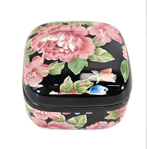 Japanese Tavistock Box, Otagiri Porcelain Box, Tri