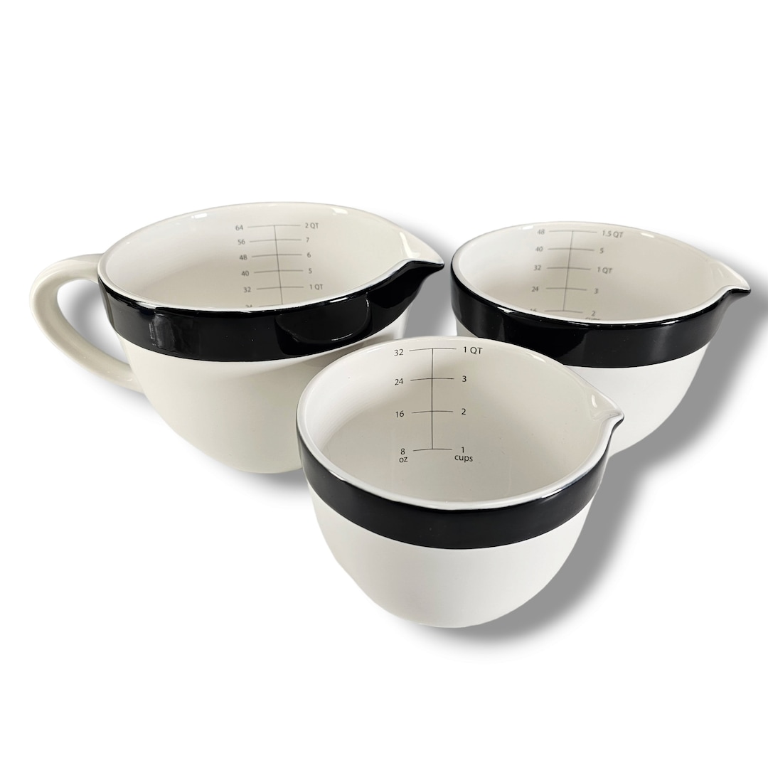 Kitchenaid Nesting Mixing Bowl Set ,3 Piece Bowl Set, Black Cream Bowl