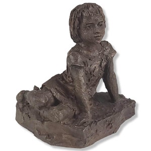 Very Rare Karin Jonzen Sculpture, Resin Sculpture, 1914-98 Sculpture, Young Girl Sat Forward, Heredities