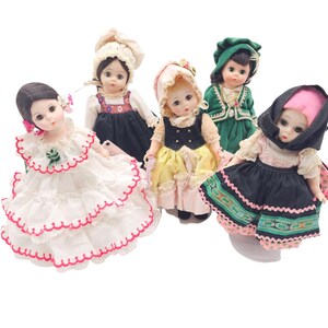Madame Alexander Doll Lot of 5 with Tags & Stands – International Collection Vintage Mint