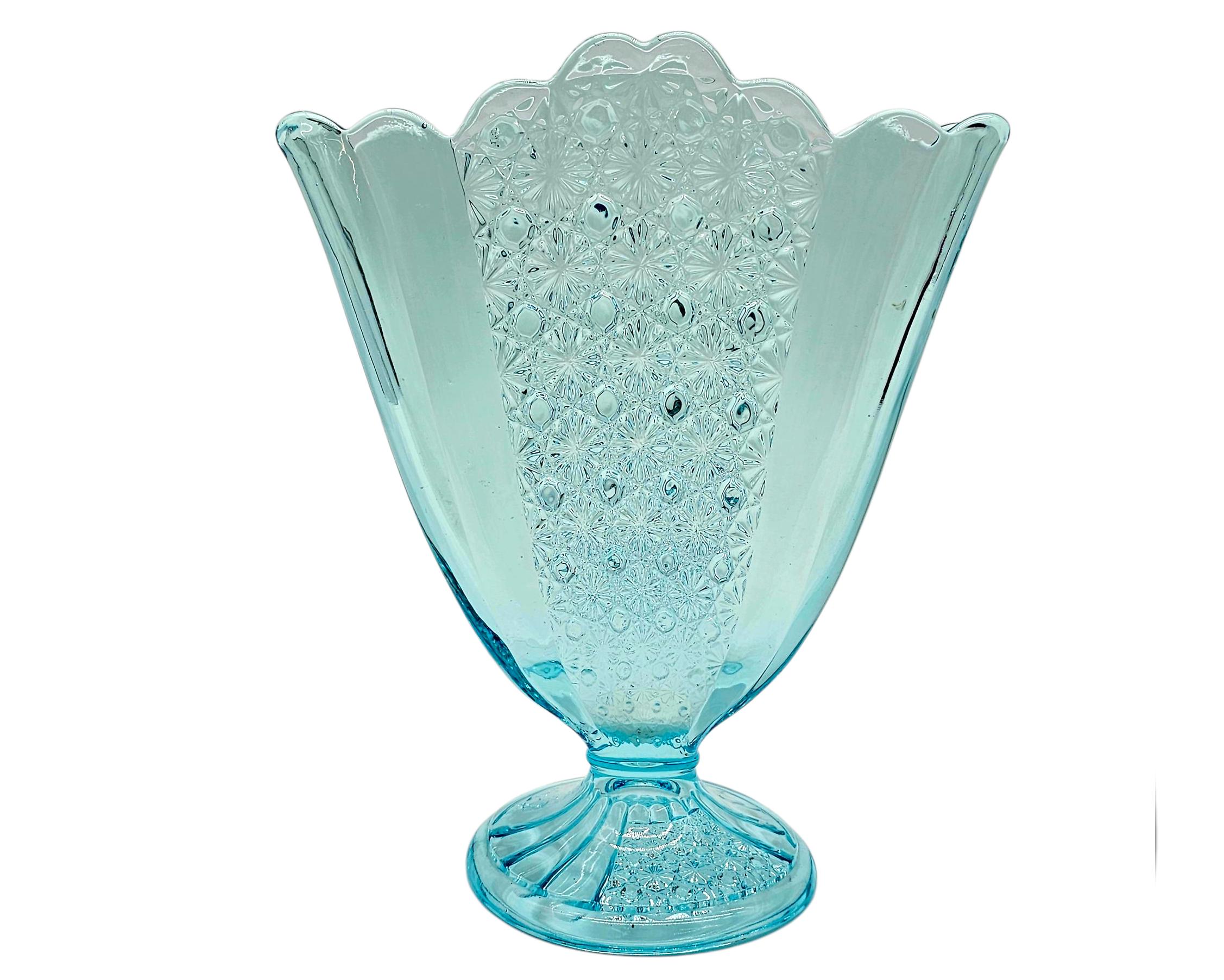 Vtg Fenton Daisy & Button Fan Vase Electric Aqua Blue Pedestal Base Scalloped Art Glass Décor