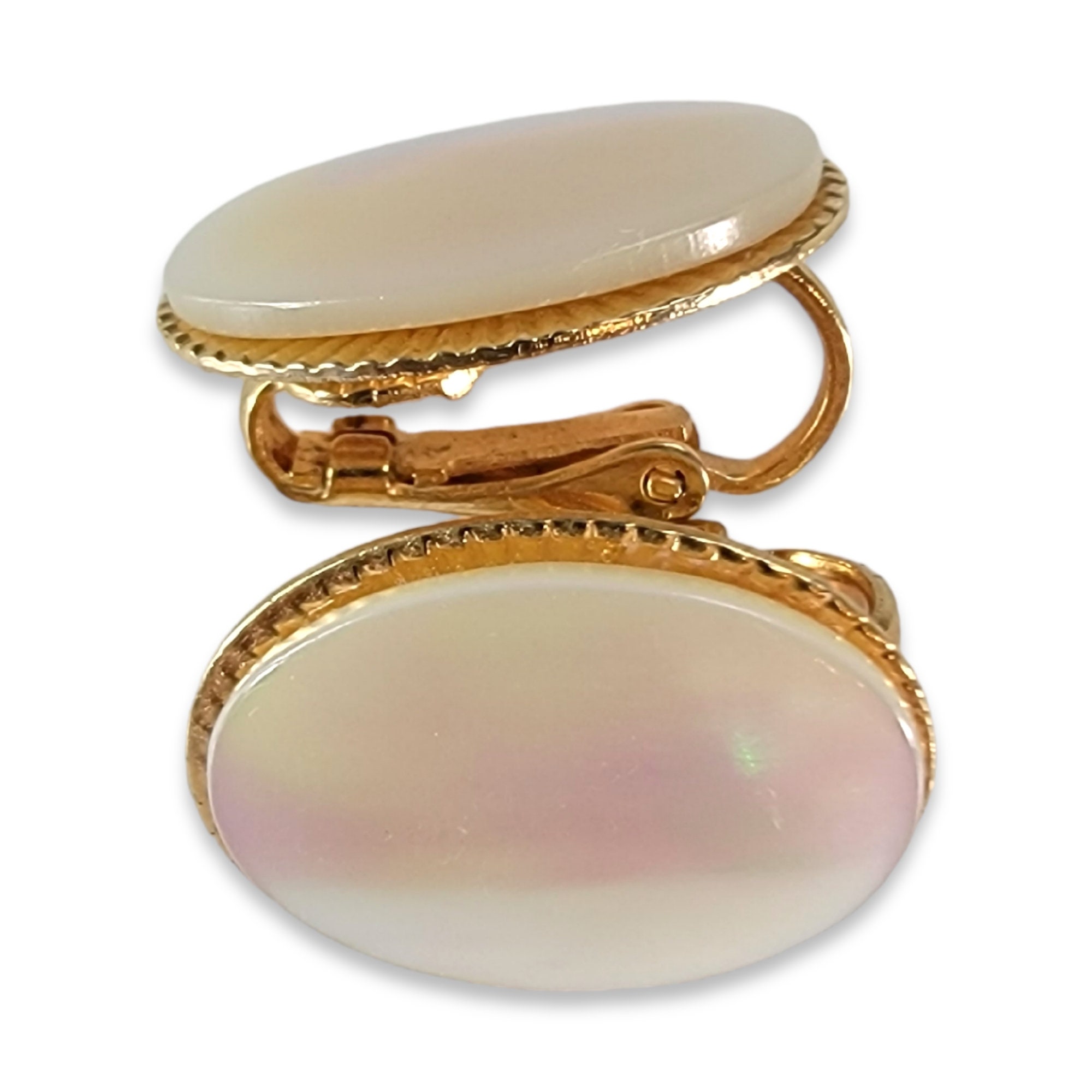 Boucles D'oreilles Clips Vintage En Nacre Beige - Forme Bouton - Occasion état Impeccable