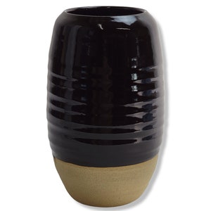 VTG Rustic Modern Dark Brown Ceramic Vase – Large Handmade Glossy 1990s, Whiskey Jug Style, Decorative Pottery, Earthy Home Accent