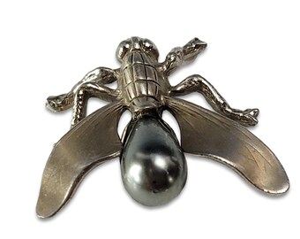 Vintage Faux Pearl Body Fly Brooch/Pin, Insect Brooch, Black Faux Pearl Brooch, Women Jewelry
