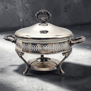 Zabytkowy, posrebrzany talerz do podgrzewania potraw Oneida Royal Provincial z wkładką szklaną, 10" z pokrywką