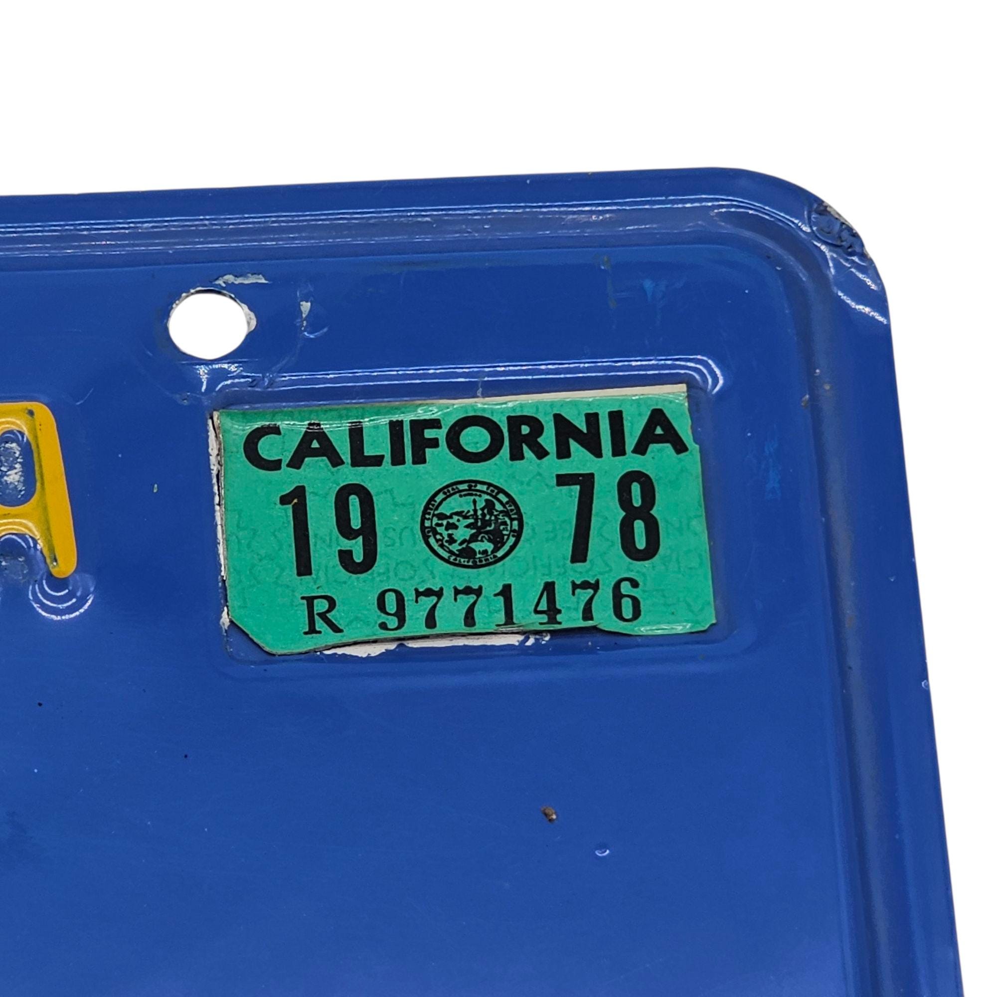 1978年 カリフォルニア ディーラー ナンバープレート 青 黄色 自動車店