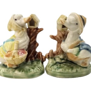 Vintage Geese Figurines Porcelain Lusterware Japan Pair 3.25&quot; Goose Bird Easter