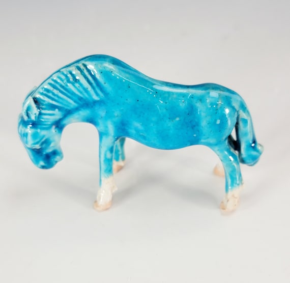青色の陶器製馬の彫刻 青色の陶器製馬の彫刻 イタリア製 馬 陶器 置物 大型 青色