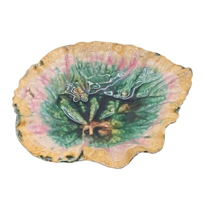 Antique Etruscan Majolica Begonia Leaf Dish: Griffin Smith & Hill Victorian Pottery