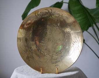 Vintage Etched Brass Dragon Bowl, Twin Dragons, Chinese Export, Spun Brass Cabinet Plate Decorative Display Dish, c.1960s to 1980s, 30.5 cm