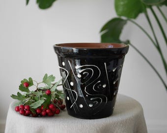 Vintage Black Glazed Terracotta Planter, Hand Painted Folk Art Pot with White Squiggle Design, Rustic Ceramic Flower Pot 17cm
