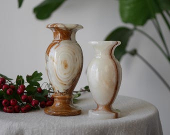 Pair of Small Onyx Stone Vases, Marbled Brown Cream Miniature Urn Style Vases, 15cm & 12cm, Decorative Vintage Stoneware, Rustic Decor