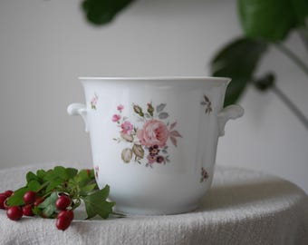 Hutschenreuther White Porcelain Cachepot, Vintage Floral Planter, Pink Rose Porcelain Pot With Handles, Romantic Shabby Chic Decor