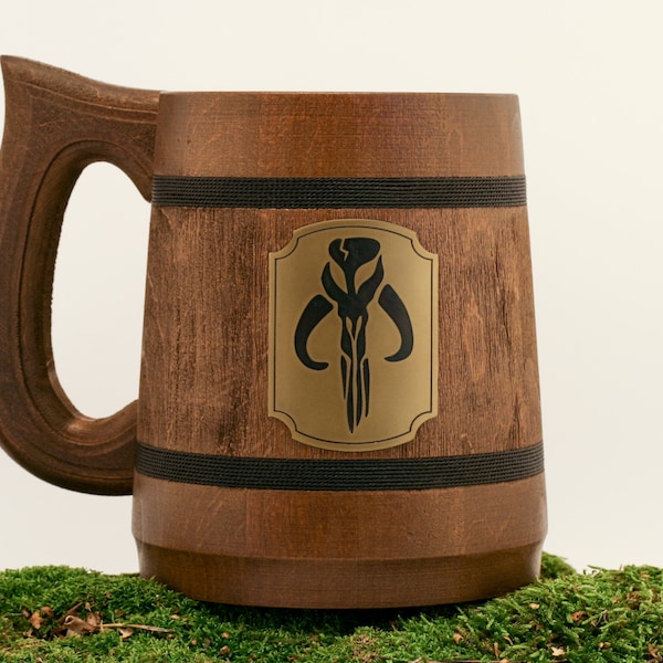 Star Wars Mug Mandalorian Stein Tasse à bière en bois gravée à la main Cadeaux Star Wars Cadeau de la Saint-Valentin pour lui