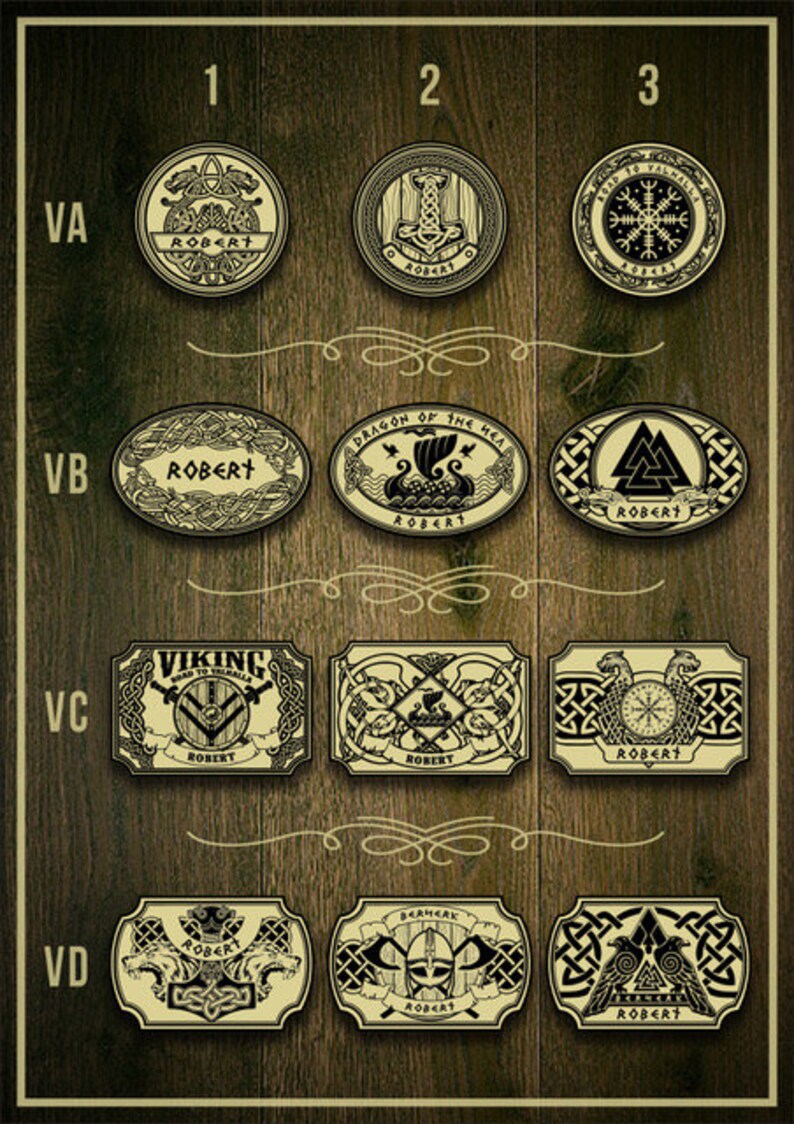 Pode incluir: Um conjunto de 12 fivelas de cinto diferentes com designs tem&aacute;ticos vikings. As fivelas s&atilde;o feitas de metal e t&ecirc;m um esquema de cores preto e branco. Os designs incluem um drag&atilde;o, um navio, um escudo e uma b&uacute;ssola. As fivelas s&atilde;o etiquetadas com as letras VA, VB, VC e VD.