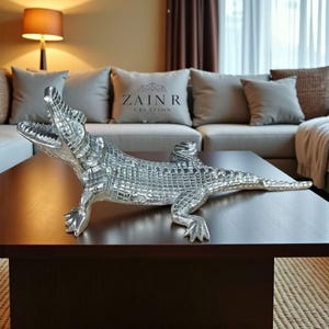 Alligator Centerpiece Handcrafted Animal figurine Crocodile Decor for Living Rooms