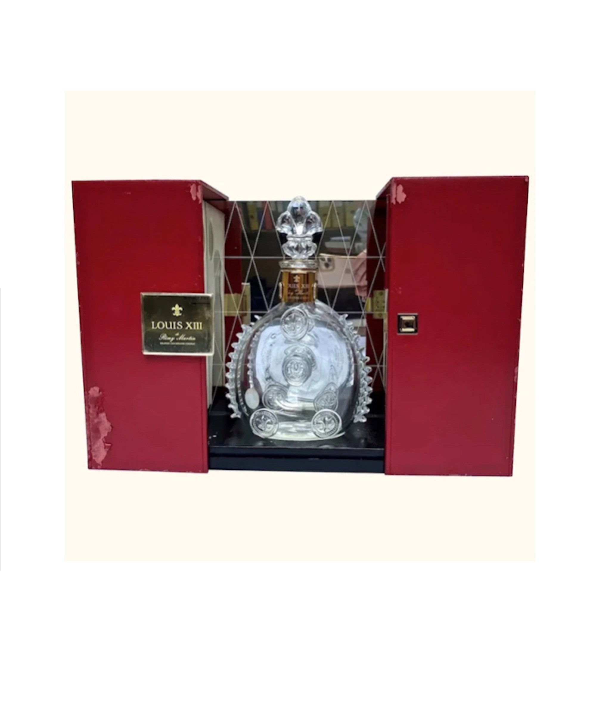 B. 1980s Remy Martin Louis XIII Baccarat Crystal Bottle With 