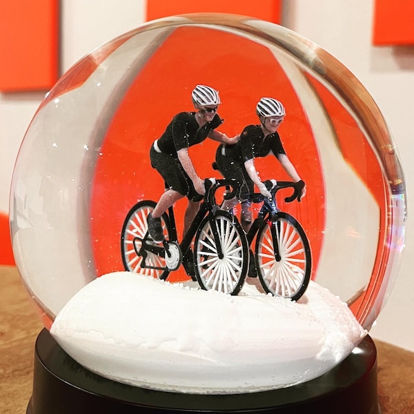 Your Family and Friends in a Snow Globe!